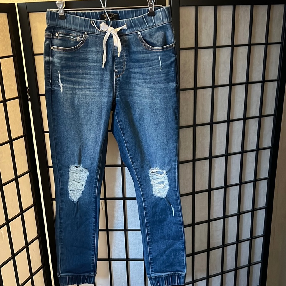 New joggers missing tags